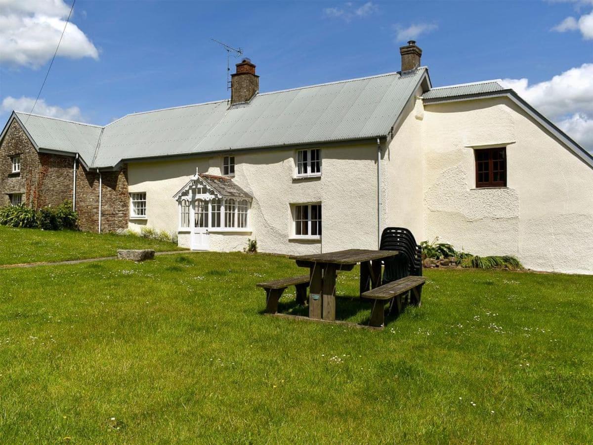 Well Farm Cottages North Tamerton Екстериор снимка