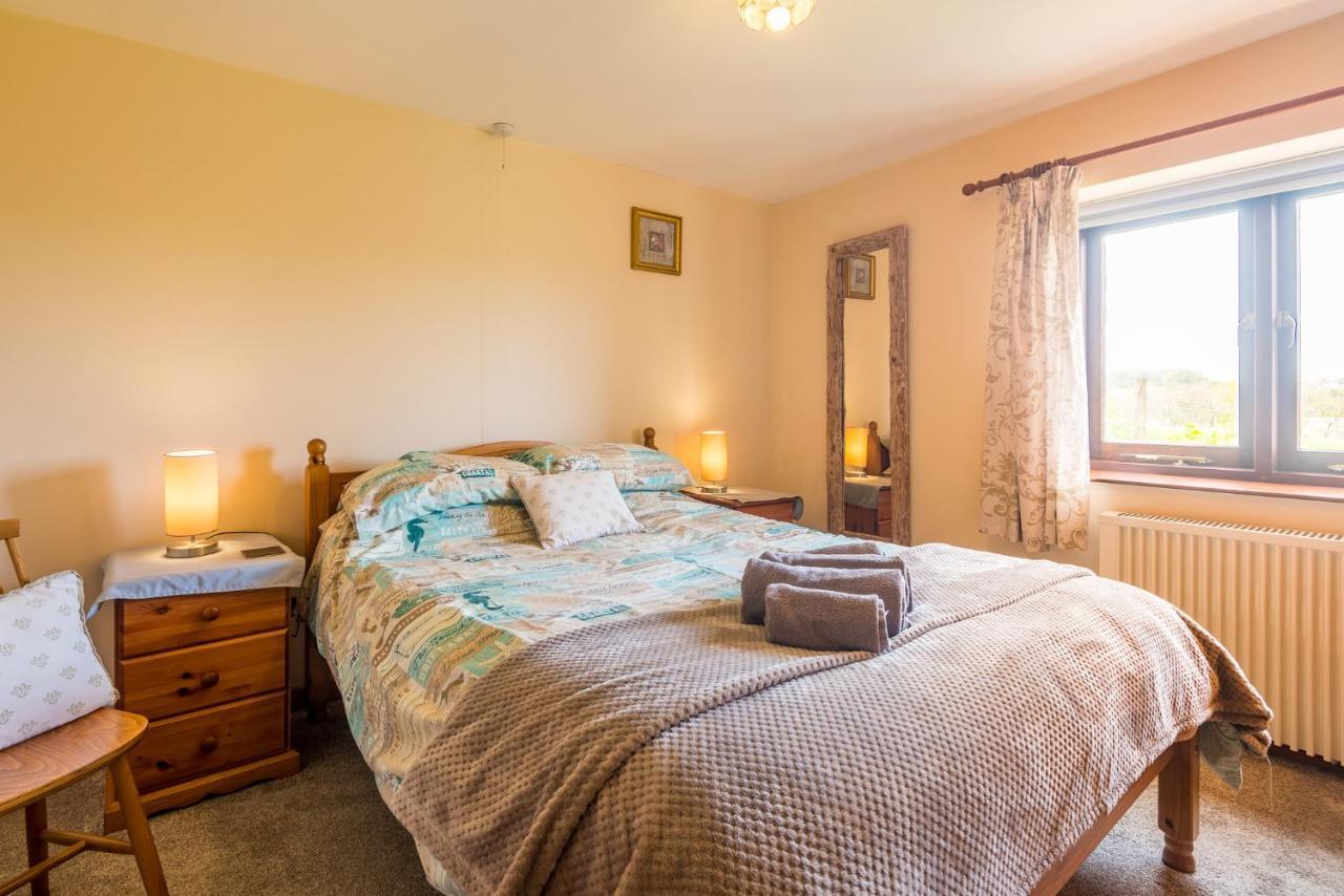Well Farm Cottages North Tamerton Екстериор снимка