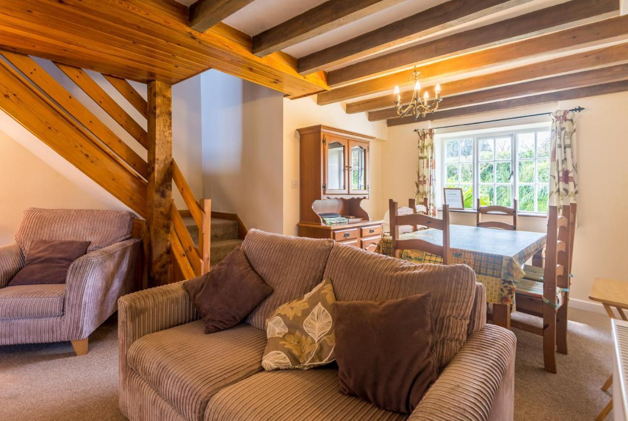 Well Farm Cottages North Tamerton Екстериор снимка